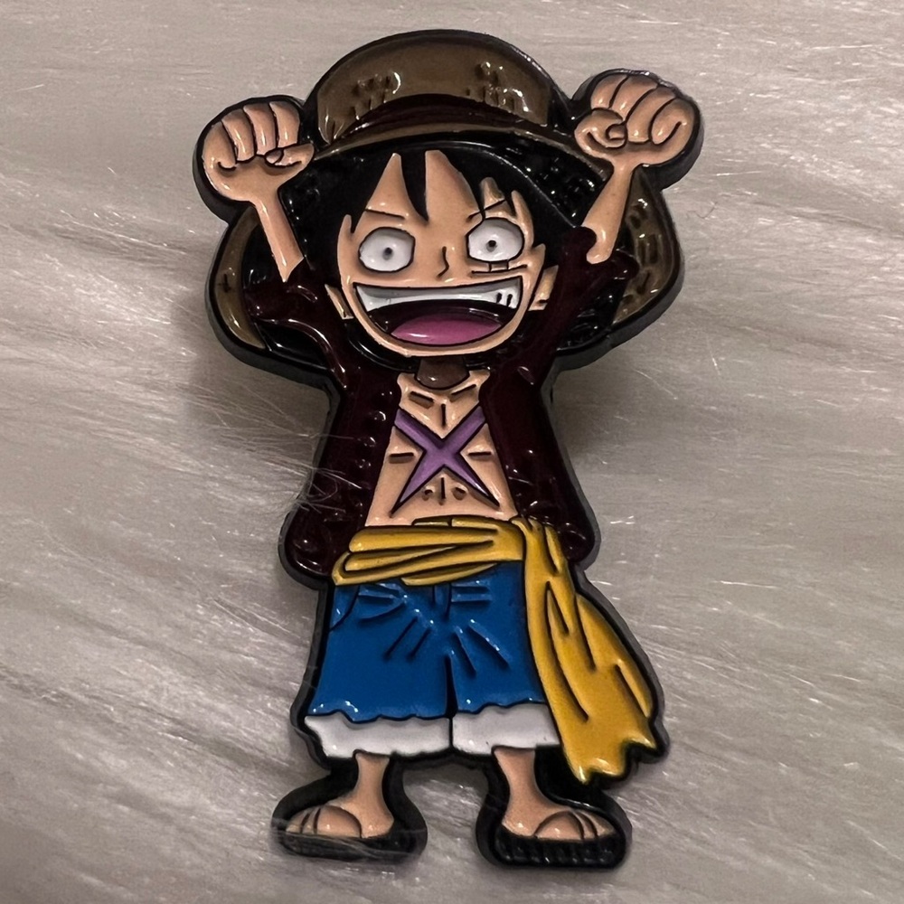 one piece Luffy pin